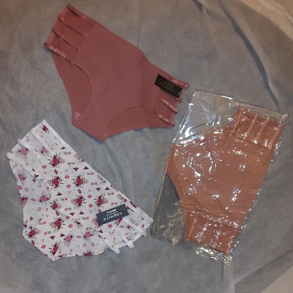 Youmita Large Seamless Laser Cut Panty 3 Pair Lot NWT - Picture 1 of 4